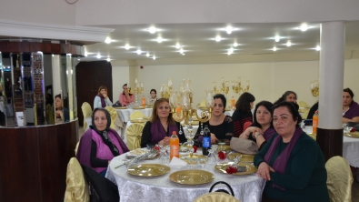 AK-EL Vakfı Dünya Emekçi Kadınlar Gününü Çoşkuyla Kutladı